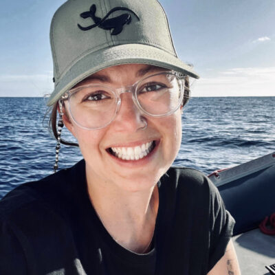 Whale Research head assistant